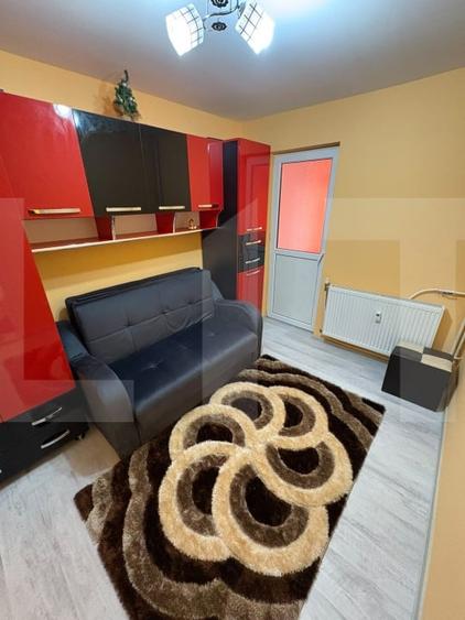 Apartament cu 2 camere semidecomandat, mobilat în Nord-Est