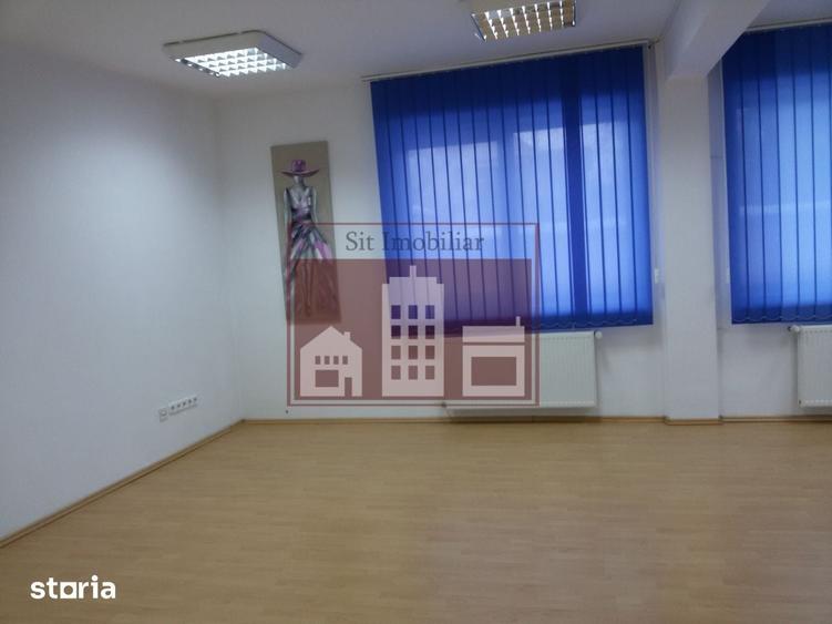 Spațiu comercial, de 44 mp, în Ștrand