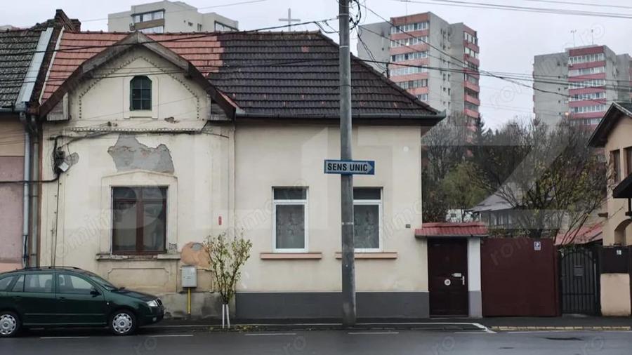 Casă cu 3 camere cu Teren 120 Mp în Central