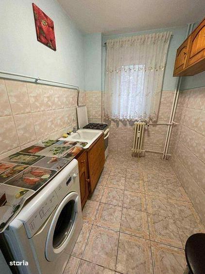 Apartament cu 2 camere semidecomandat în Letea Veche