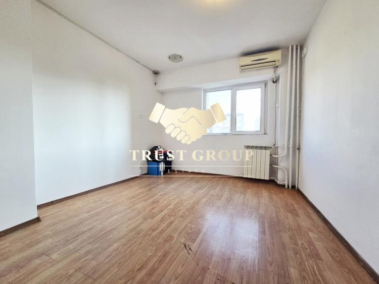Apartament cu 5 camere decomandat în Victoriei