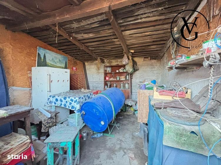 Casă cu 3 camere semidecomandat cu Teren 387 Mp în Lumina