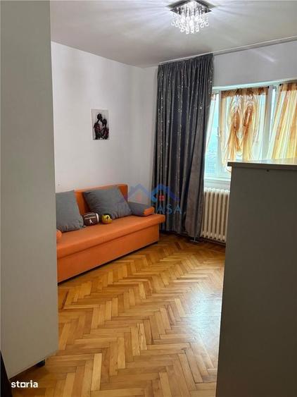 Apartament cu 3 camere decomandat în Cetate — fotografia 3