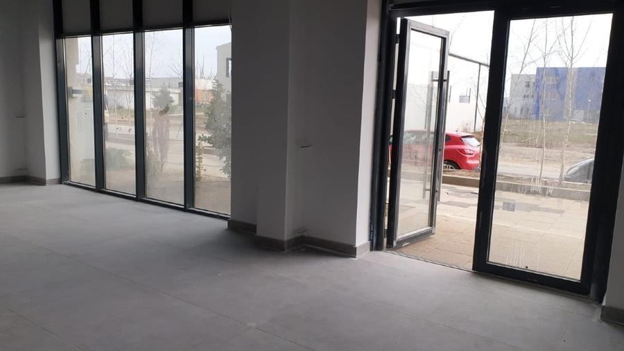 Spațiu comercial, de 55 mp, în Militari
