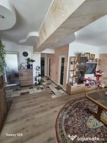 Apartament cu 3 camere decomandat în Burdujeni
