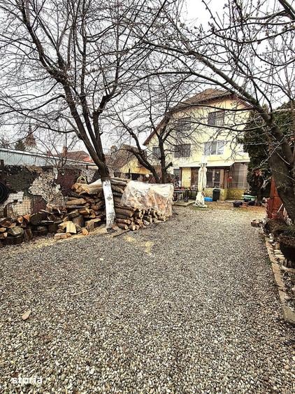 Casă cu 5 camere cu Teren 1167 Mp în Sânpetru