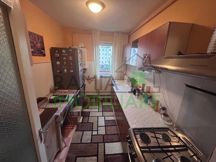 Apartament cu 2 camere semidecomandat în Noua