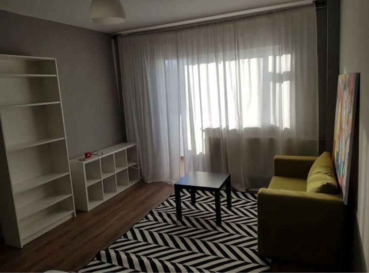 Garsonieră decomandată în Vitan