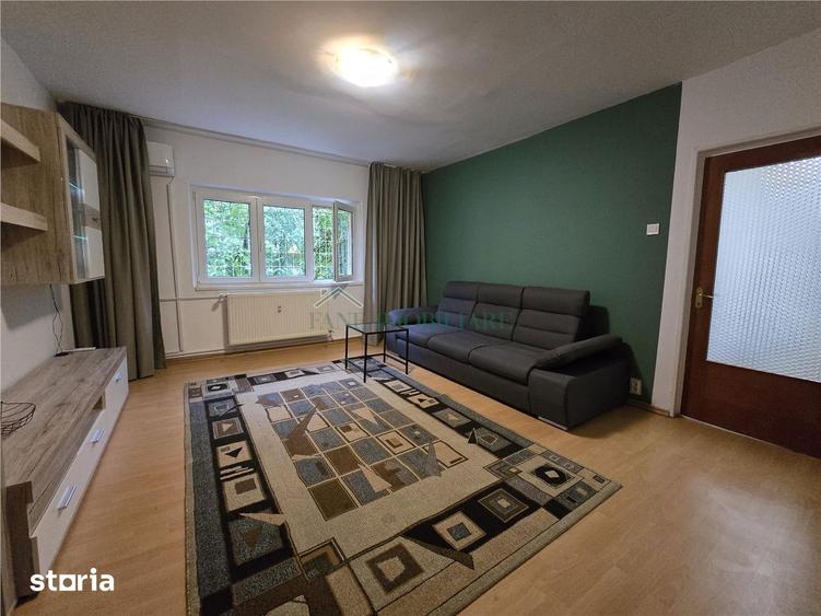 Apartament cu 2 camere, mobilat în Tei