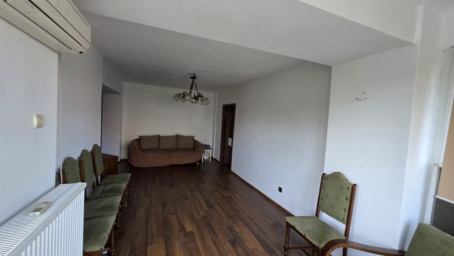 Apartament cu 2 camere semidecomandat, mobilat în Aradului