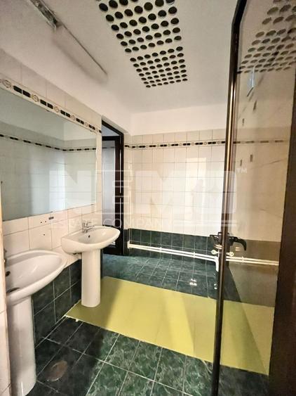 Birou, de 230 mp, în Ultracentral