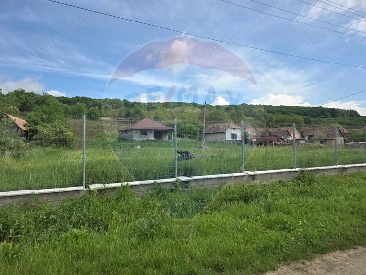 Casă cu Teren 4234 Mp în Deag