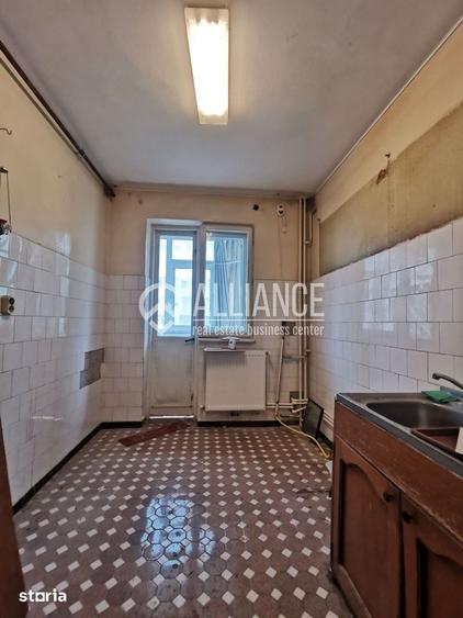 Apartament cu 3 camere decomandat în Tomis Nord