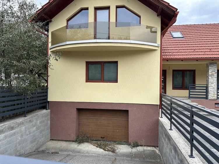 Casă cu Teren 250 Mp în Corbu