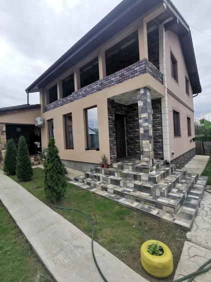 Casă cu 6 camere cu Teren 629 Mp în Central
