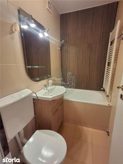 Apartament cu 3 camere în Mihai Viteazul