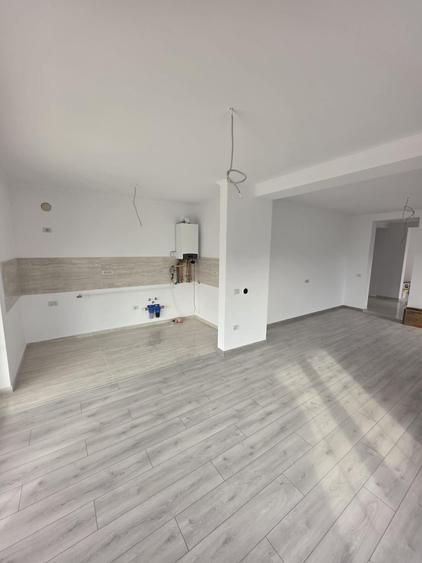 Casă individuală cu 3 camere cu Canalizare în Moșnița Nouă