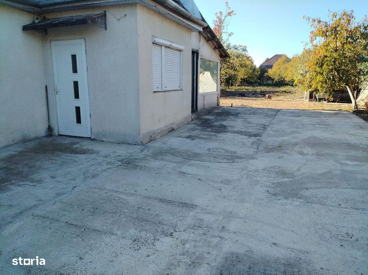 Casă cu 3 camere în Șepreuș