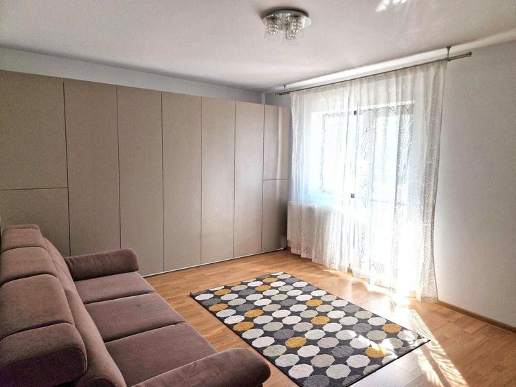 Apartament cu 2 camere decomandat, mobilat în Titan