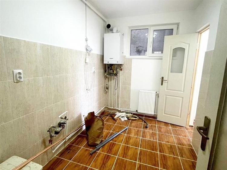 Apartament cu 3 camere circular în Astra