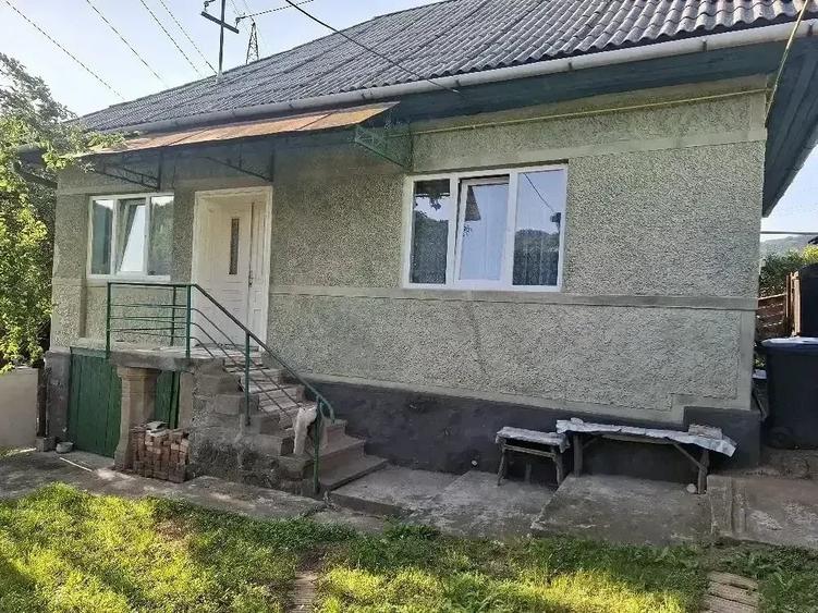 Casă cu 2 camere cu Teren 1541 Mp în Central