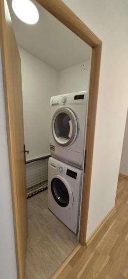 Casă individuală cu 4 camere cu Canalizare în Ferentari