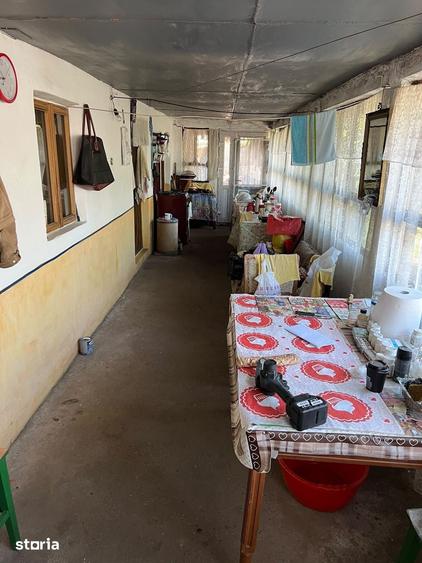 Casă cu 4 camere cu Teren 983 Mp în Peretu