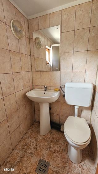 Casă cu 4 camere cu Teren 400 Mp în Central