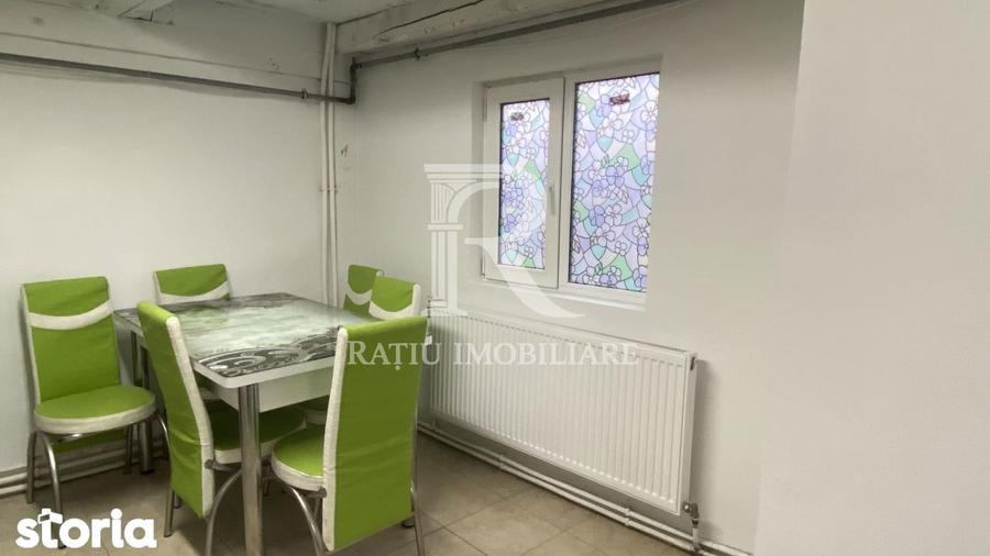 Casă cu 6 camere cu Teren 2582 Mp în Episcopia Bihorului