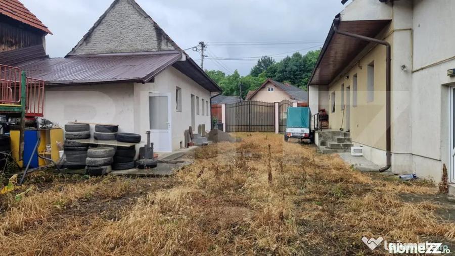Casă cu 5 camere cu Teren 935 Mp în Central