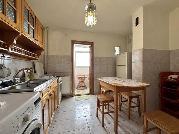 Apartament cu 2 camere decomandat, mobilat în Zorilor