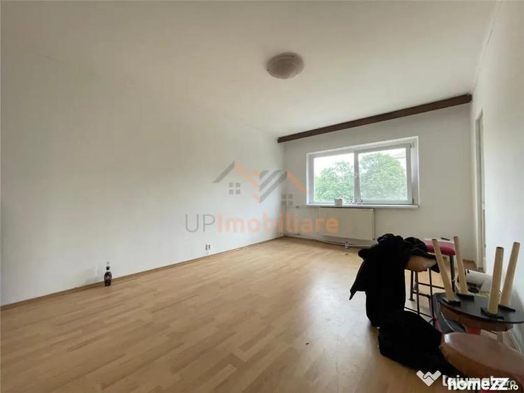 Apartament cu 3 camere decomandat în Decebal