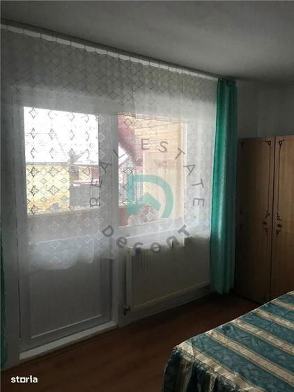 Casă cu 5 camere cu Teren 500 Mp în Stupini