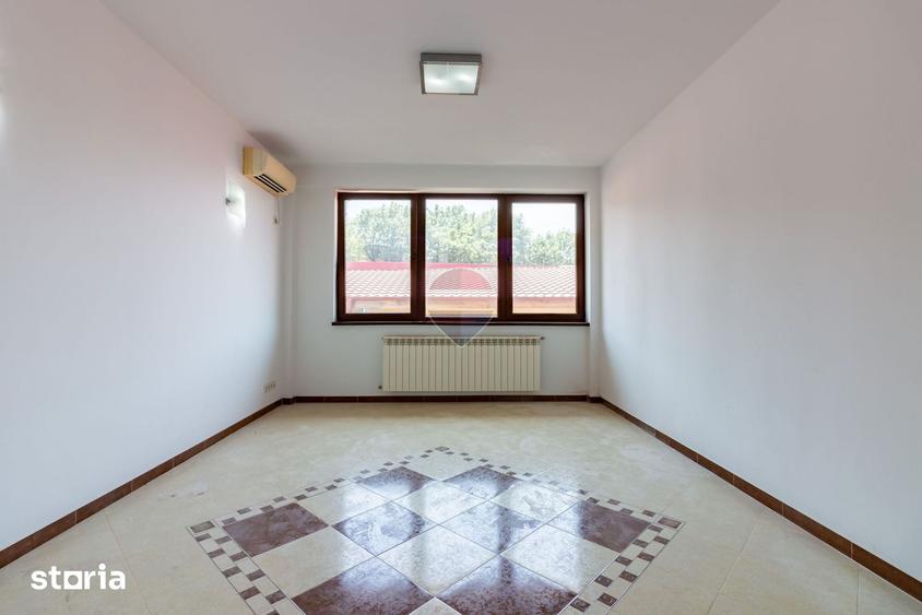 Casă cu 6 camere cu Teren 235 Mp în Ferentari