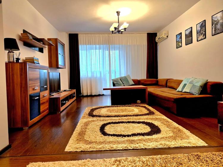 Apartament cu 4 camere decomandat în Nicolina