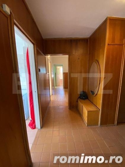 Apartament cu 4 camere decomandat în Central
