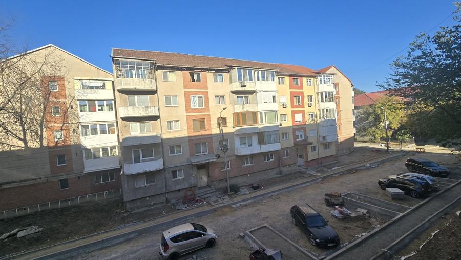 Garsonieră decomandată în Central