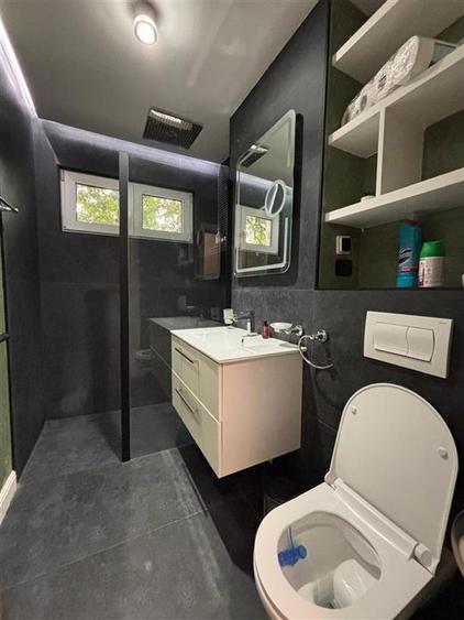 Apartament cu 3 camere decomandat, mobilat în Podu Roș