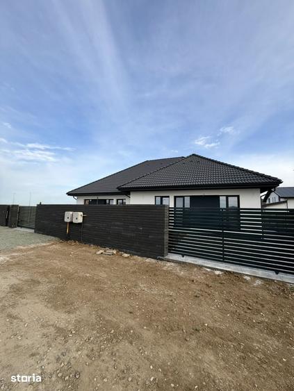Casă cu 4 camere cu Teren 380 Mp în Sânandrei