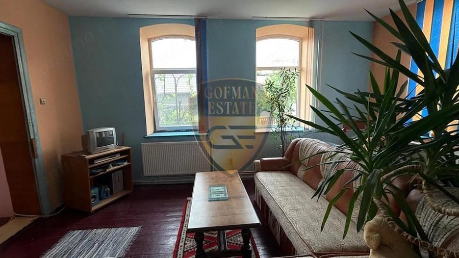 Casă cu 4 camere cu Teren 1025 Mp în Lumina