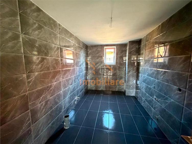 Casă cu 4 camere cu Teren 1439 Mp în Inand