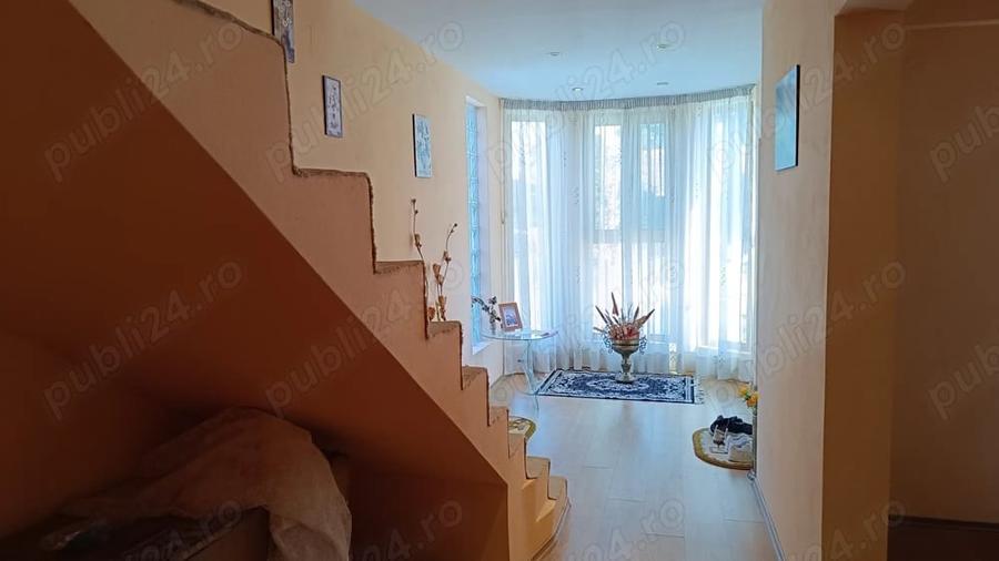 Casă cu 3 camere cu Teren 343 Mp în Poiana