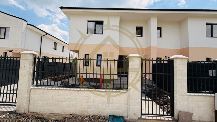 Casă cu 4 camere cu Teren 250 Mp în Corbeanca