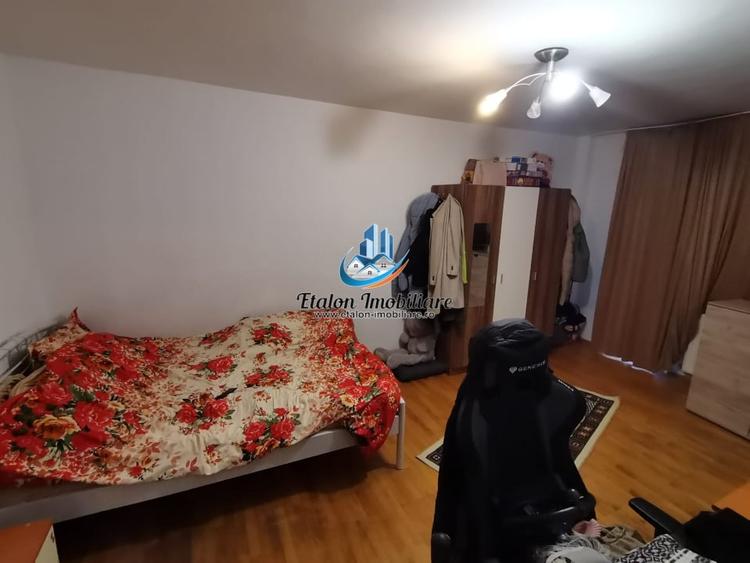 Apartament cu 2 camere decomandat în Precista