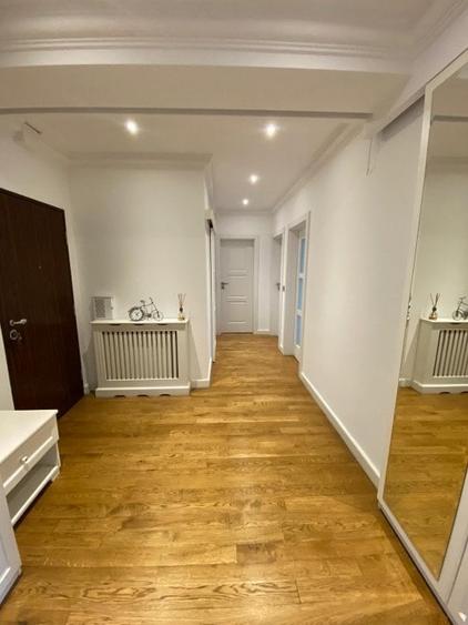 Apartament cu 3 camere decomandat în Ultracentral