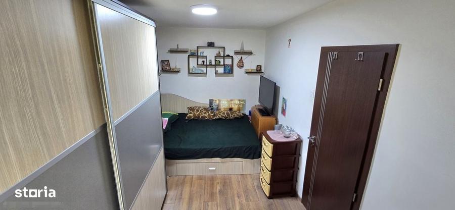 Apartament cu 3 camere semidecomandat în Tomis Nord