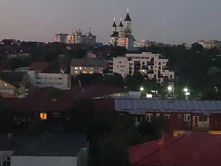 Apartament 2 camere, decomandat, George Enescu - 9