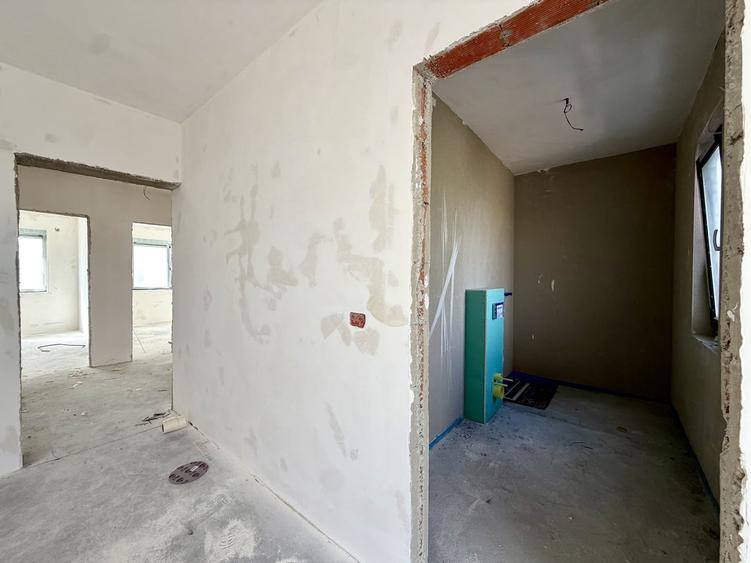 Duplex cu 5 camere cu Canalizare în Dumbrăvița