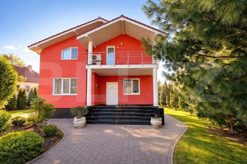 Casă individuală cu 7 camere cu Canalizare în Cetate