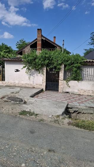 Casa de vanzare in Castelu - 1